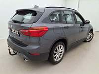 Aanzicht achter rechts