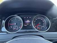 Pohled na přístrojovou desku