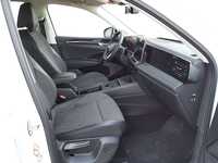 Вид на салон