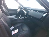 Вид на салон