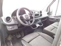 Вид на салон