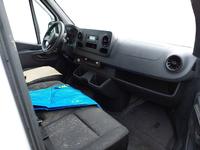 Вид на салон