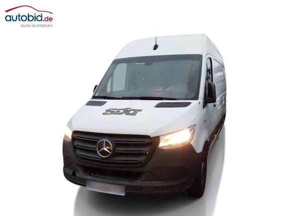 Вид спереди слева