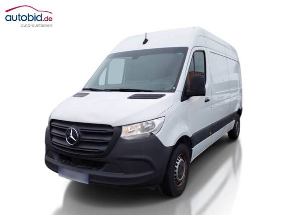 Вид спереди слева