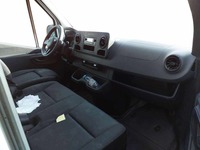 Вид на салон