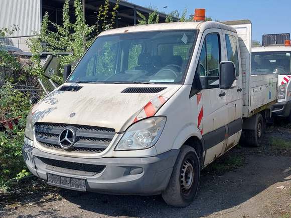 Pogled od napred levo