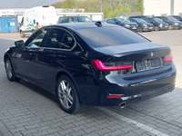 Pogled od pozadi levo