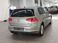 Widok z tyłu po stronie prawej