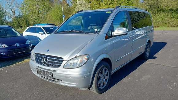 Вид спереди слева