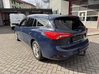 Widok z tyłu po stronie lewej