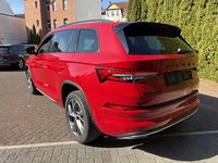 Widok z tyłu po stronie lewej