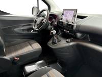 Вид на салон