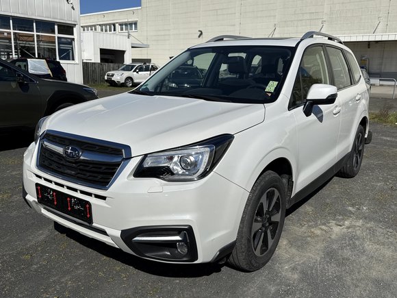 Вид спереди слева