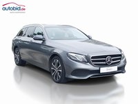 Pogled desno spredaj