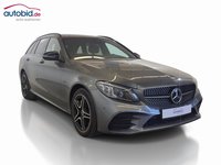 Pogled desno spredaj