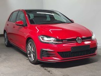 Pogled desno spredaj