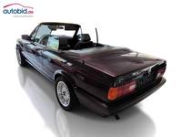 Widok z tyłu po stronie lewej