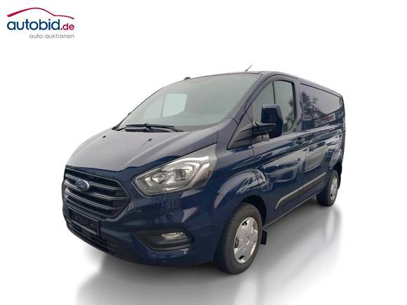 Skats no kreisās puses priekšā