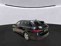 Vue de l’arrière gauche