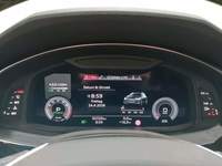 Pohled na přístrojovou desku