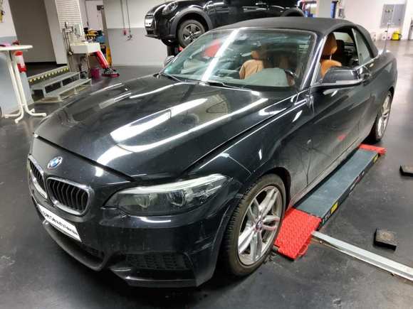 Náhled zpředu zleva