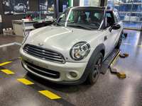 Pogled sprijeda lijevo