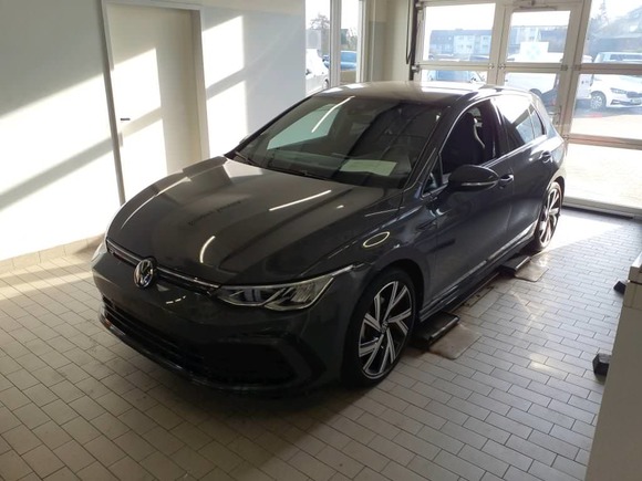 Pogled sprijeda lijevo