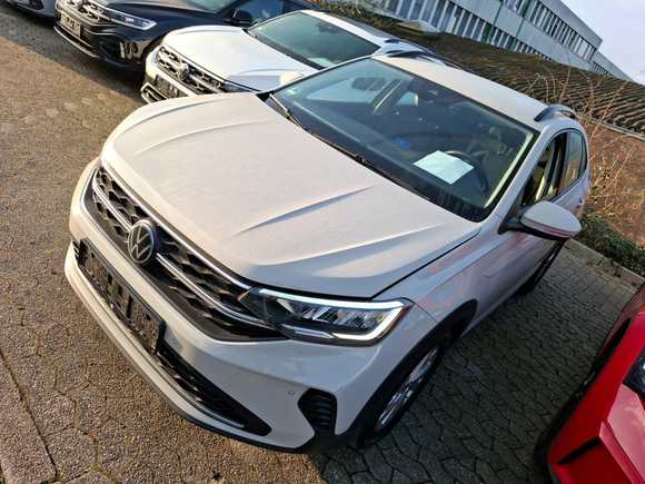 Pogled sprijeda lijevo