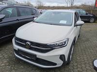 Pogled sprijeda lijevo