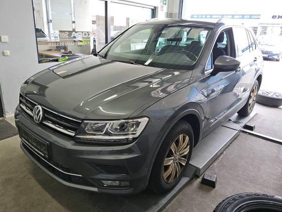 Pogled sprijeda lijevo