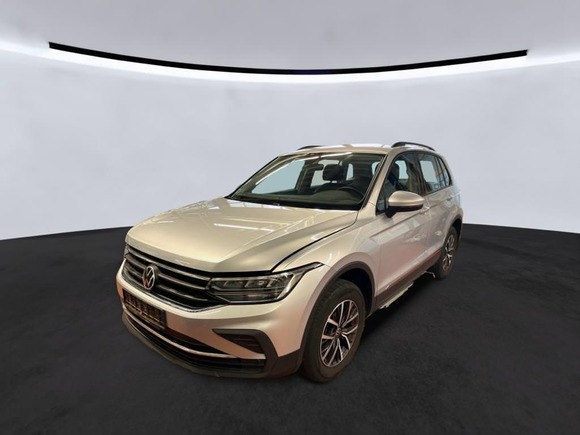 Vaizdas iš priekio kairės