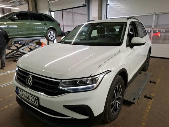 Pogled sprijeda lijevo