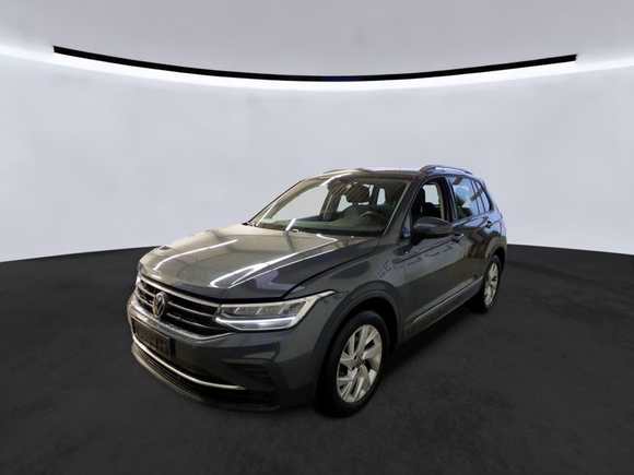 Pogled sprijeda lijevo