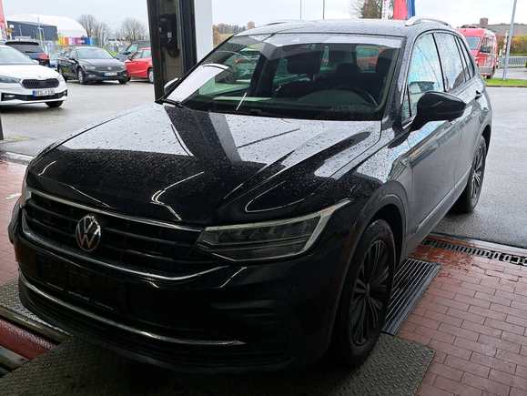 Pogled sprijeda lijevo