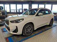 Pogled sprijeda lijevo