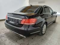 Vue de l’arrière droit