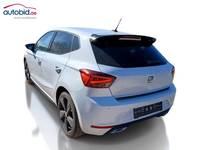 Vue de l’arrière gauche