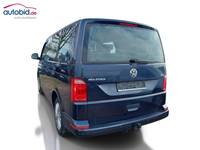 Vue de l’arrière gauche