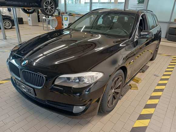 Pogled sprijeda lijevo