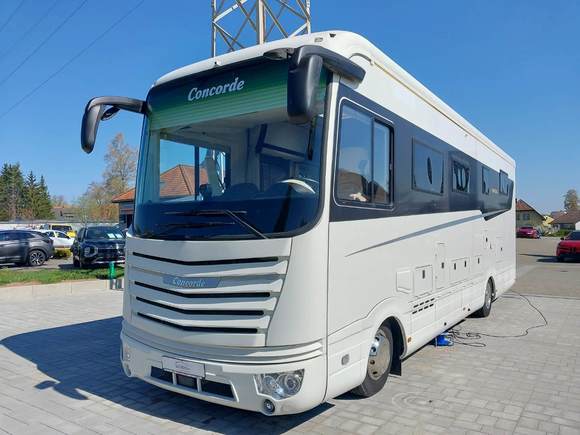 Náhled zpředu zleva