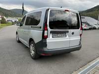 Вид сзади слева