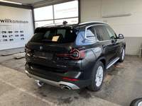 Pogled od pozadi desno