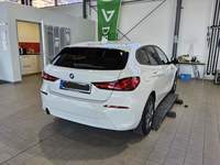 Widok z tyłu po stronie prawej