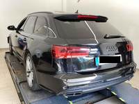 Vue de l’arrière gauche