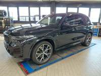 Pogled sprijeda lijevo