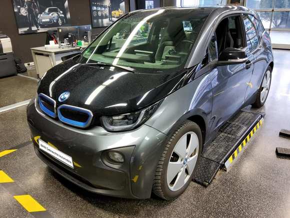 Náhled zpředu zleva