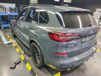 Pogled od pozadi levo