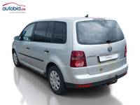 Widok z tyłu po stronie lewej