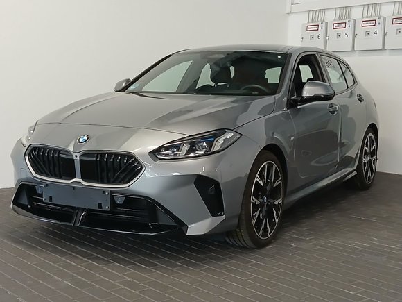 Pogled sprijeda lijevo