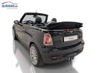 Vaade tagant vasakult